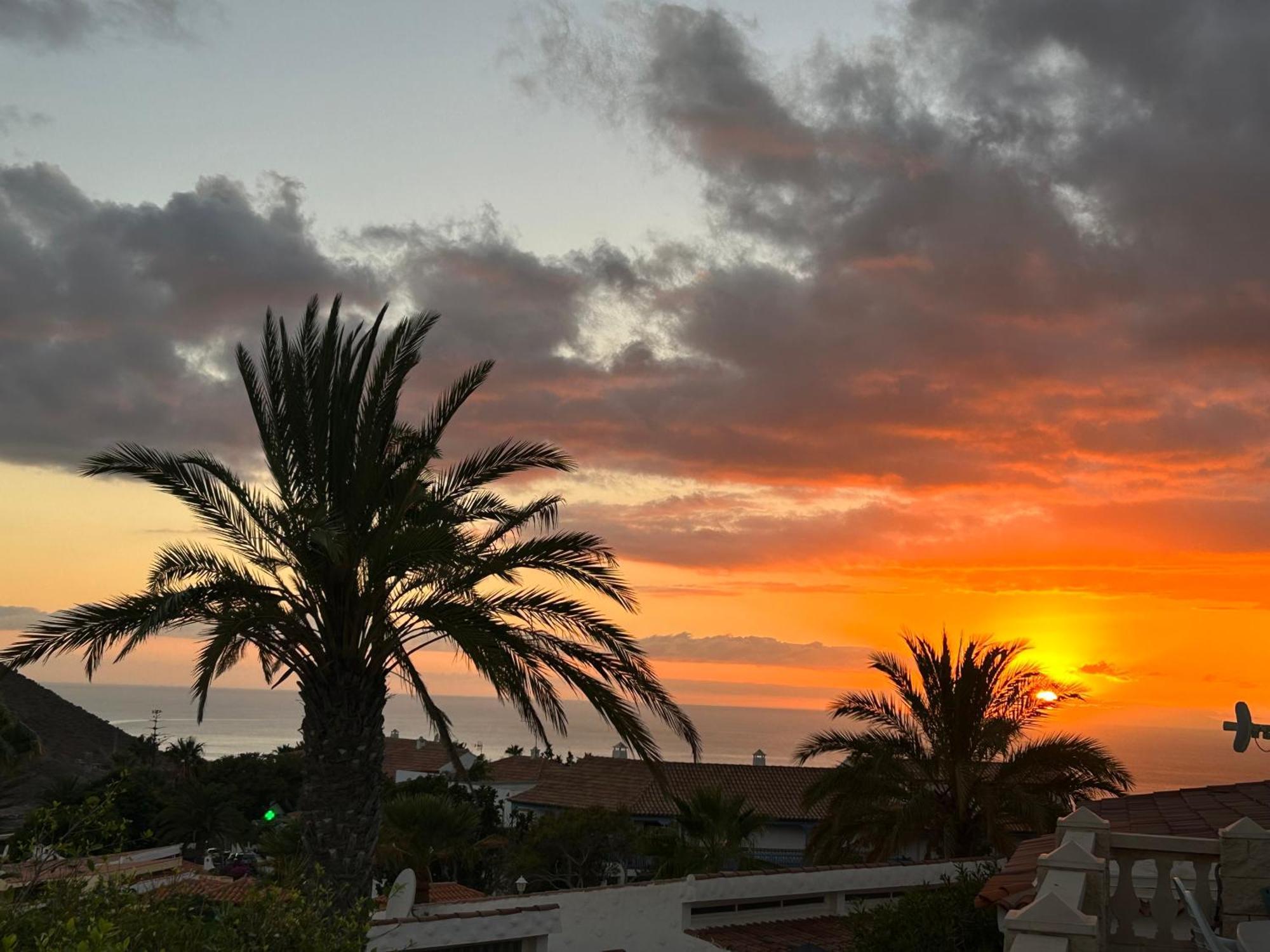 Villa Azure Horizon And Breeze - Panoramic Ocean View And Heated Pool Chayofa Exterior photo